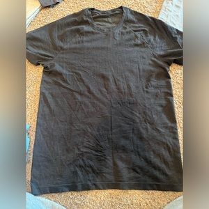 Lululemon shirt